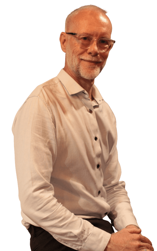Olivier Juchtzer, fondateur de Yomenco, assis et souriant